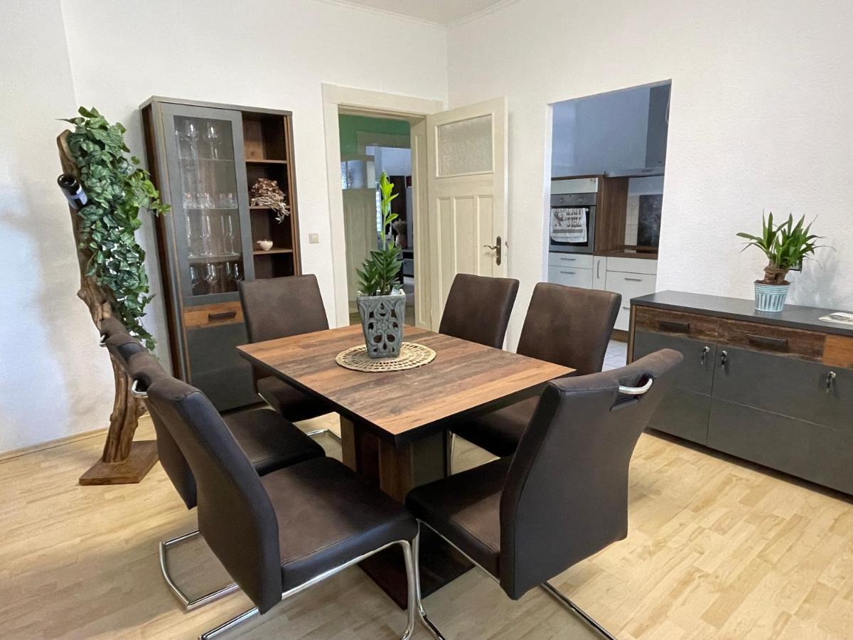 Moderne 3 Raum Altbau Etw Bis 4 Gaeste, Naehe Staatstheater, Parkplatz, Netflix, Vollausstattung Apartamento Cottbus
