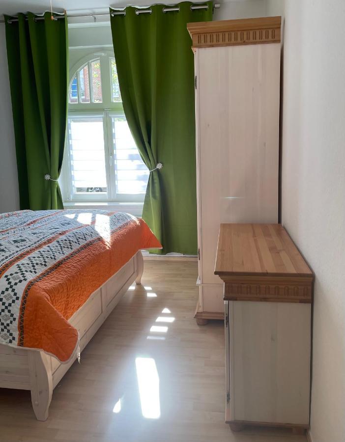 Moderne 3 Raum Altbau Etw Bis 4 Gaeste, Naehe Staatstheater, Parkplatz, Netflix, Vollausstattung