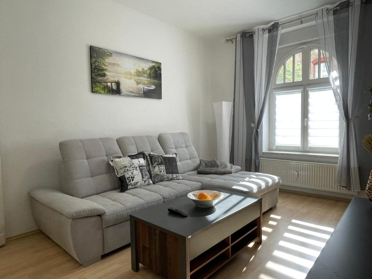 Moderne 3 Raum Altbau Etw Bis 4 Gaeste, Naehe Staatstheater, Parkplatz, Netflix, Vollausstattung Cottbus