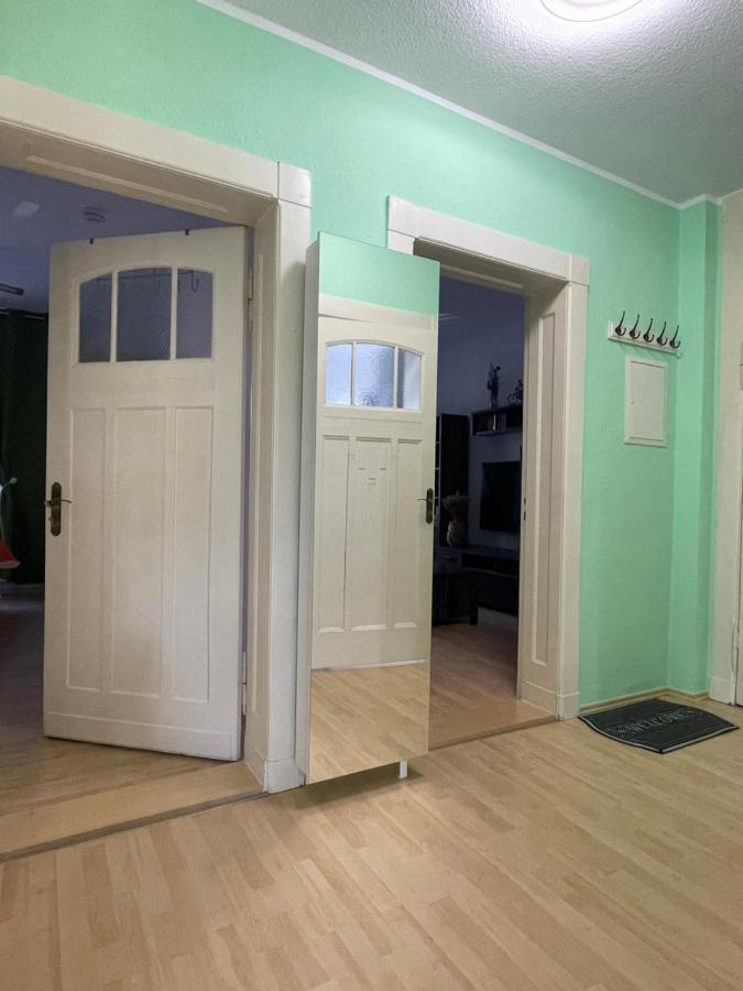 Moderne 3 Raum Altbau Etw Bis 4 Gaeste, Naehe Staatstheater, Parkplatz, Netflix, Vollausstattung Apartamento *