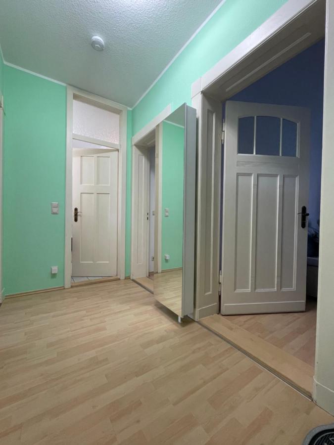 Moderne 3 Raum Altbau Etw Bis 4 Gaeste, Naehe Staatstheater, Parkplatz, Netflix, Vollausstattung Apartamento