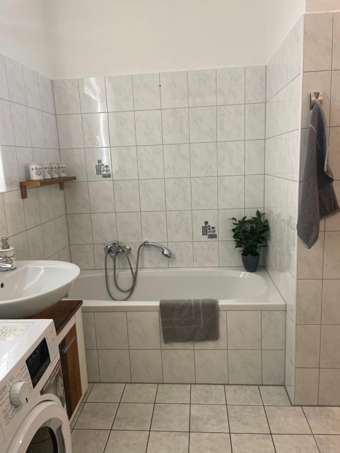 Moderne 3 Raum Altbau Etw Bis 4 Gaeste, Naehe Staatstheater, Parkplatz, Netflix, Vollausstattung